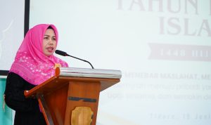 Ketua Tim Penggerak PKK Kota Tidore Kepulauan Hj. Rahmawati Muhammad Sinen saat memberikan sambutan pada Peringatan Tahun Baru Islam 1448 H (4)