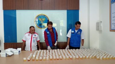 Pemeriksaan Urine Untuk P3K Paruh waktu yang di selenggarakan Kerja sama antara Pemerintah Daerah Kota Tidore Kepulauan dan BNN,Rabu (5112025).